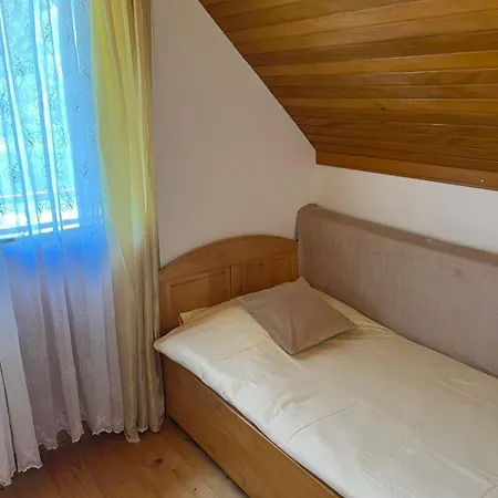 River View Tiny House With Garden Sipovo